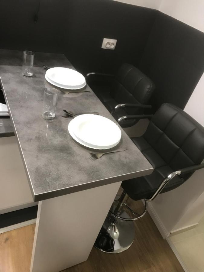 Apartman Kristina Free Parking Novi Sad Exteriör bild