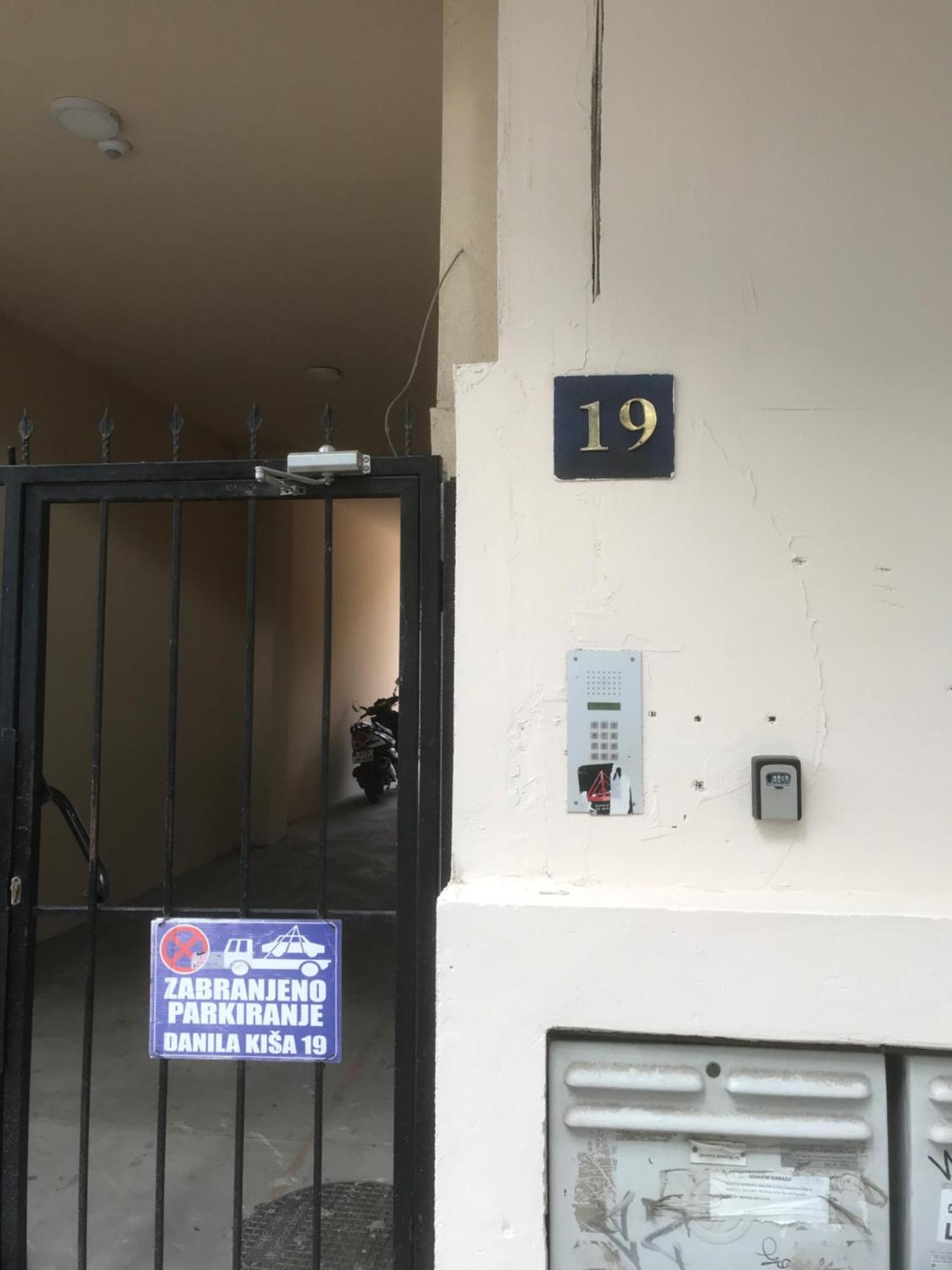 Apartman Kristina Free Parking Novi Sad Exteriör bild